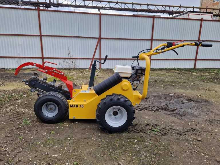Mak45 láncos árokásó gép 